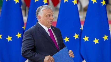 Орбан предупреждает: ЕС скорее вымрет, чем победит Россию Орбан предупреждает: ЕС скорее вымрет, чем победит Россию