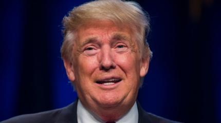 Трамп ударил в спину самому себе Трамп ударил в спину самому себе