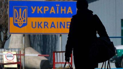 Из Украины хотят интернировать всех граждан России