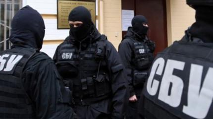 В Херсоне СБУ устраивает облавы и наказывает за просмотр российского ТВ В Херсоне СБУ устраивает облавы и наказывает за просмотр российского ТВ