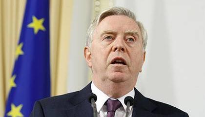 Кокс о новом маневре Путина по Донбассу: РФ может пойти на другой сценарий Кокс о новом маневре Путина по Донбассу: РФ может пойти на другой сценарий
