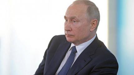 Путин покинул Москву: Президент будет бороться с коронавирусом удаленно? Путин покинул Москву: Президент будет бороться с коронавирусом удаленно?