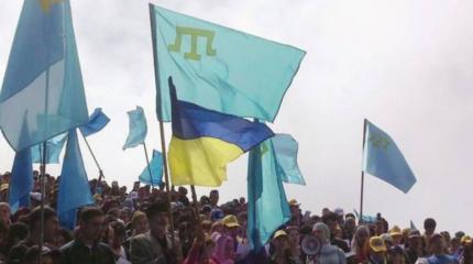 Татары требуют у Порошенко денег, угрожая закончить блокаду Крыма Татары требуют у Порошенко денег, угрожая закончить блокаду Крыма