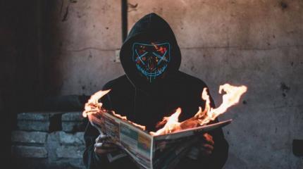Коронавирус обострил информационный конфликт между Западом и Востоком Коронавирус обострил информационный конфликт между Западом и Востоком