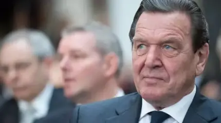 Экс-канцлера Германии Шрёдера призывают выйти из СДПГ из-за связи с Россией Экс-канцлера Германии Шрёдера призывают выйти из СДПГ из-за связи с Россией
