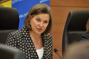 Виктория Нуланд учит Украину бороться с коррупцией Виктория Нуланд учит Украину бороться с коррупцией