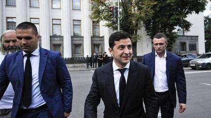 Зеленский, не договорившись с Путиным, отправляется на встречу к Трампу Зеленский, не договорившись с Путиным, отправляется на встречу к Трампу