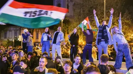 Народ не любит, когда власть «бронзовеет» и перестает с людьми считаться