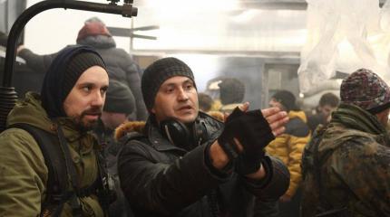Сдавайтесь, киборги: Киев силком сгоняет украинцев на патриотичные фильмы Сдавайтесь, киборги: Киев силком сгоняет украинцев на патриотичные фильмы