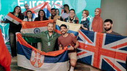 Британец и американец приехали на форум в Россию, несмотря на угрозу атаки