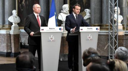 Макрон пыжился казаться равным Путину: но для Донбасса встреча полезна Макрон пыжился казаться равным Путину: но для Донбасса встреча полезна