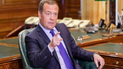 Медведев полякам: давайте делить Украину, пока не поздно Медведев полякам: давайте делить Украину, пока не поздно