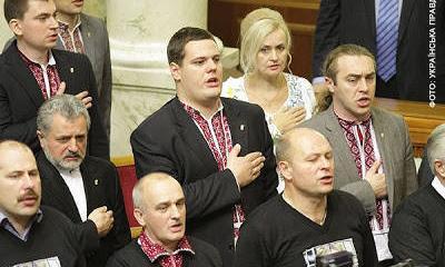 Вышиванка – национальный символ, политический бронежилет или идеологическая кольчуга?