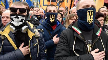 Киевский режим накачивает популярность неонацистов Киевский режим накачивает популярность неонацистов