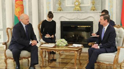 США и Беларусь приняли решение о возвращении послов США и Беларусь приняли решение о возвращении послов