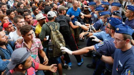 Походу, с мигрантами и войнами Евросоюз доигрался Походу, с мигрантами и войнами Евросоюз доигрался