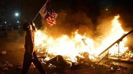 Предвыборная гонка подталкивает США к гражданской войне Предвыборная гонка подталкивает США к гражданской войне