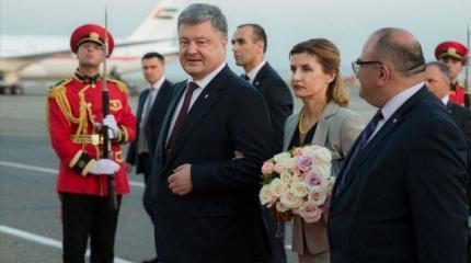 Кто Порошенко кормит, тот его и танцует Кто Порошенко кормит, тот его и танцует