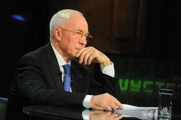 Азаров: Мадрид не Киев, направлять «Грады» на Каталонию не будет