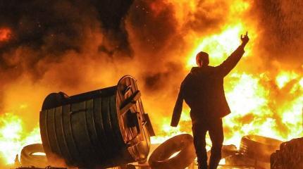 Здравствуй, Майдан: в Киеве захвачены «почта, телефон, телеграф» Здравствуй, Майдан: в Киеве захвачены «почта, телефон, телеграф»