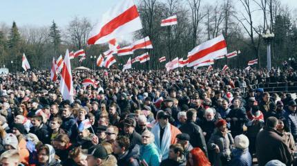 «Куда бежать Лукашенко?»: Белоруссии предрекают майдан «Куда бежать Лукашенко?»: Белоруссии предрекают майдан