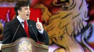 Саакашвили: потопить Лужкова, Порошенко и Крым