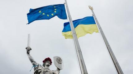 «Праздник со слезами на глазах»: Никакого безвиза нет, это декорация «Праздник со слезами на глазах»: Никакого безвиза нет, это декорация