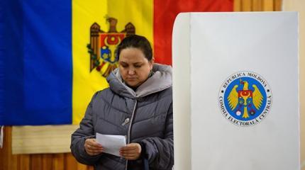 Украина паникует: В Молдавии побеждает «вата» Украина паникует: В Молдавии побеждает «вата»