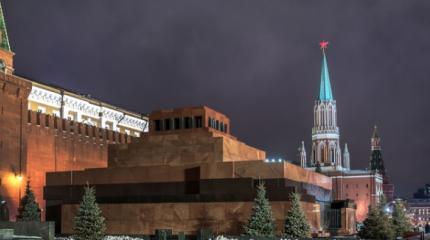 Ленин давно и прочно похоронен в Мавзолее. Черта ль тогда копают под него?