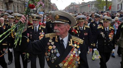В день Великой Победы Киев победил страх!