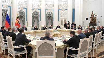 Пандемия привела к изменению отношений центра и регионов России Пандемия привела к изменению отношений центра и регионов России