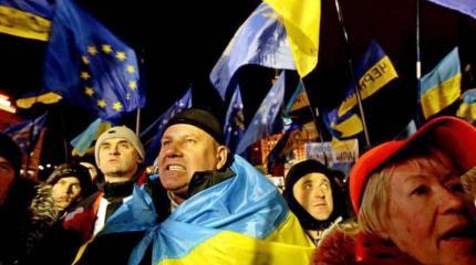 Кровавый монолит Майдана покрывается трещинами Кровавый монолит Майдана покрывается трещинами