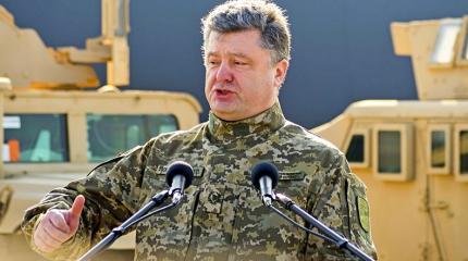 Порошенко готов научить командование НАТО воевать с Россией Порошенко готов научить командование НАТО воевать с Россией