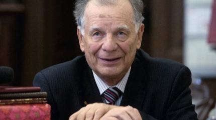 Жорес Алферов: Ученые в мире пока не нашли общей позиции по Крыму Жорес Алферов: Ученые в мире пока не нашли общей позиции по Крыму