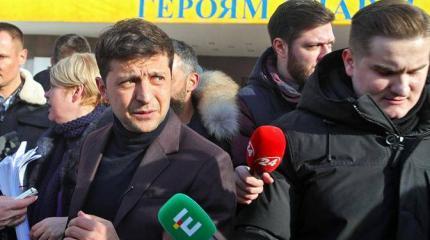 Киев перед выборами: «Кандидат Зе» добил Порошенко «Слугой народа» Киев перед выборами: «Кандидат Зе» добил Порошенко «Слугой народа»