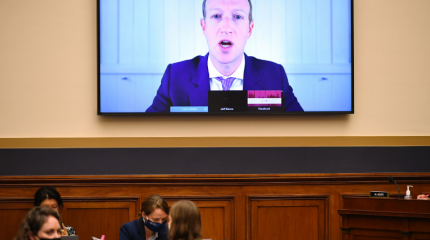 Демократы решили уничтожить монополию Facebook Демократы решили уничтожить монополию Facebook