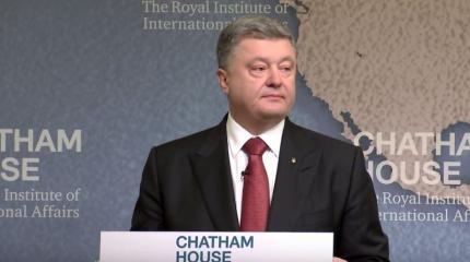 Порошенко объяснил необходимость сохранения санкций против России Порошенко объяснил необходимость сохранения санкций против России