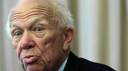 Сергей Хрущев оправдал действия отца: Крым пристегнут к Украине Сергей Хрущев оправдал действия отца: Крым пристегнут к Украине