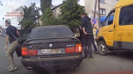 Украинский «патриотизм»: как уголовники атаковали Донбасс Украинский «патриотизм»: как уголовники атаковали Донбасс