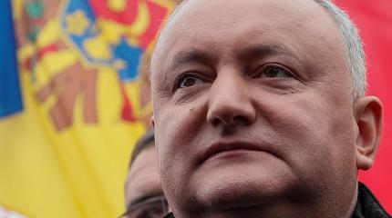 Додон потребовал отменить ограничения на российские телеканалы Додон потребовал отменить ограничения на российские телеканалы