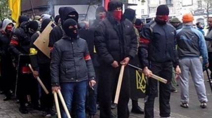 Выборы на Украине: в Харькове радикалы, в Одессе заминировано консульство Выборы на Украине: в Харькове радикалы, в Одессе заминировано консульство