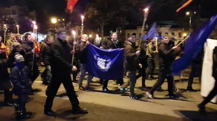 Киевский режим все глубже скатывается в пропасть нацизма