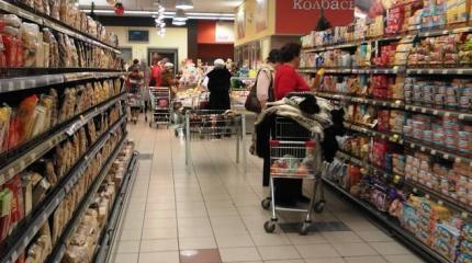 Россияне стали меньше тратить Россияне стали меньше тратить