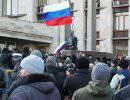 Пророссийские митингующие в Донецке штурмуют здание обладминистрации Пророссийские митингующие в Донецке штурмуют здание обладминистрации