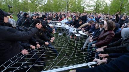 «Кто не скачет, тот за храм!» Тяжёлая артиллерия информационных войн «Кто не скачет, тот за храм!» Тяжёлая артиллерия информационных войн
