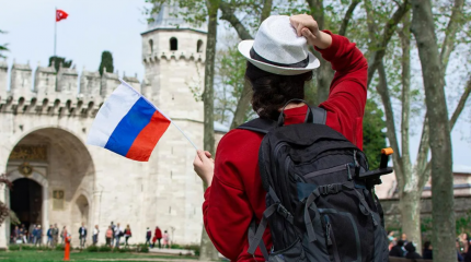 Россиянам в Турции посоветовали не вступать в конфликты с украинцами Россиянам в Турции посоветовали не вступать в конфликты с украинцами