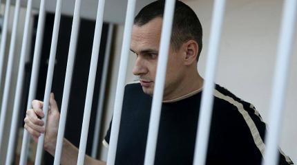 Спектакль «Голодающий Сенцов» закончен. Денег больше не будет Спектакль «Голодающий Сенцов» закончен. Денег больше не будет