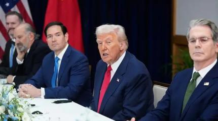 Трамп сливает интересы Америки в угоду своим амбициям Трамп сливает интересы Америки в угоду своим амбициям