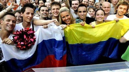 Каково быть президентом Украины, половина которой хочет обратно в Россию