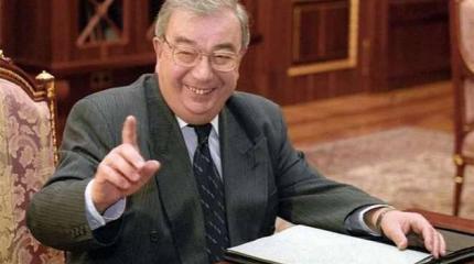 Примаков - смотрящий за процессом развала СССР Примаков - смотрящий за процессом развала СССР